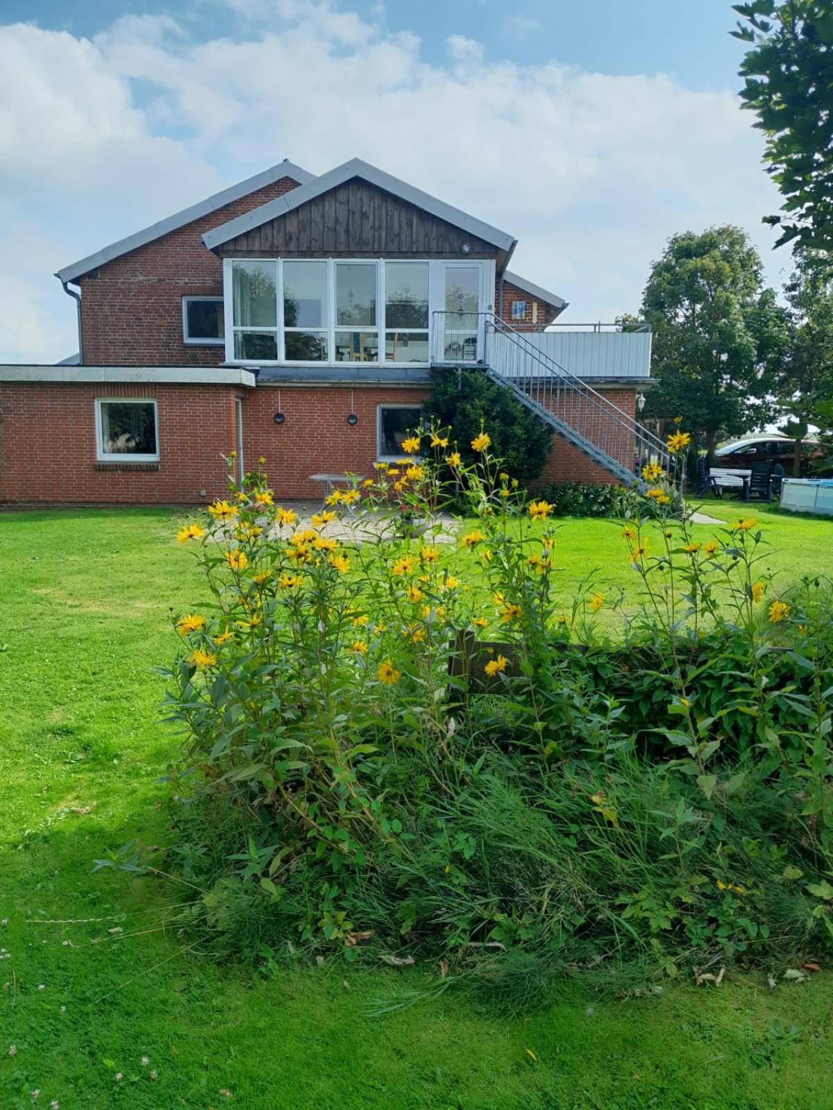 Ferienwohnung Ferienhof Annies Hedwigenkoog Exterior foto